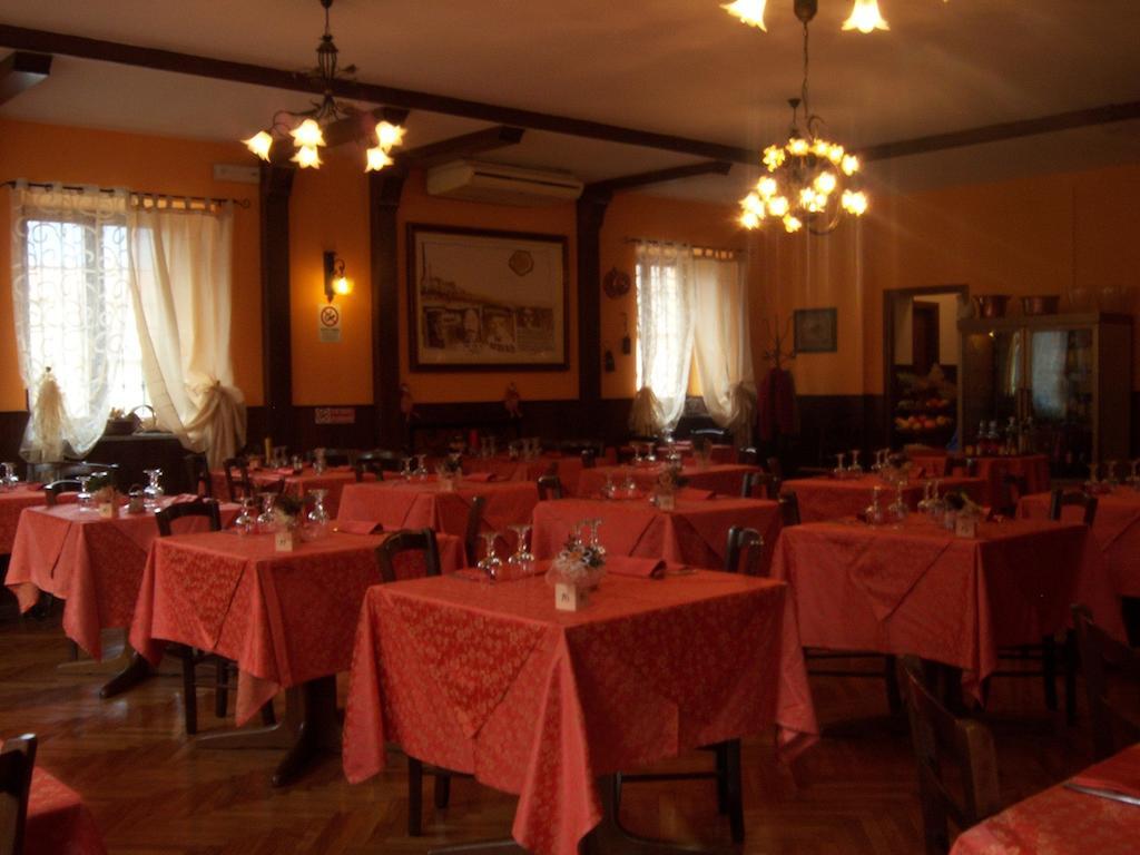 Nuovo Hotel Tripoli Settimo Vittone Екстериор снимка